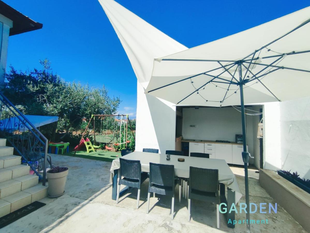 Appartement Garden à Sutomiscica Extérieur photo